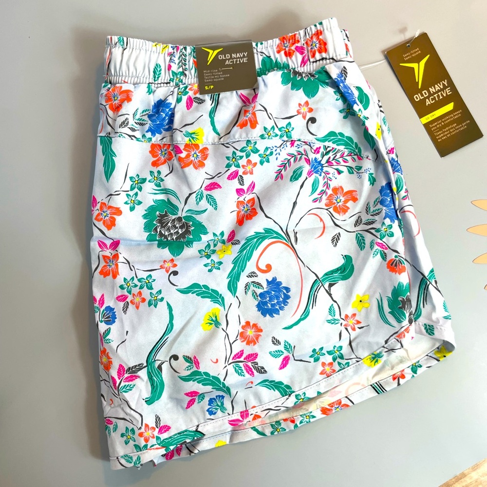 ON Go-Dry Running Shorts